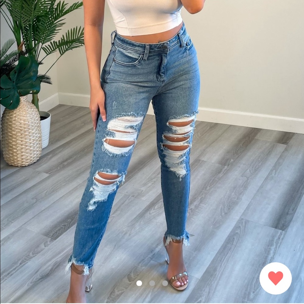 Laura’s Boutique Serenity distressed skinny jeans